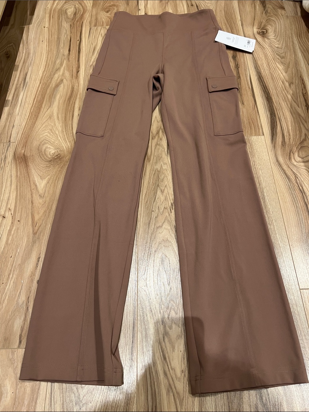 Athleta Delancy Straight Cargo Pants in Lite Brown size XS NWT